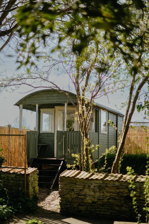 Little England Retreats - Cottage, Yurt And Shepherd Huts Othery Exterior photo